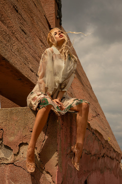 Рокля Flowers On Me - Gold