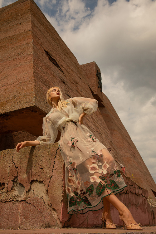 Рокля Flowers On Me - Gold