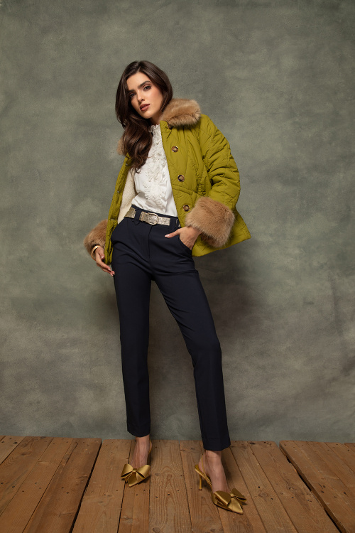 Ватирано яке с еко косъм в цвят каки