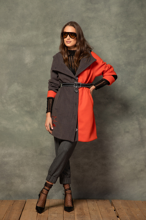 Двуцветно палто с качулка