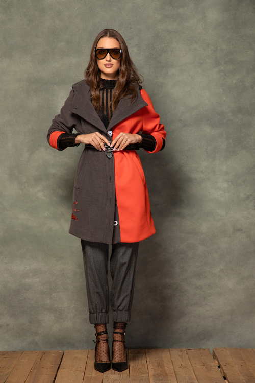 Двуцветно палто с качулка