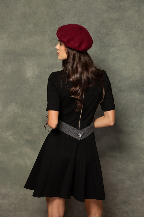 Двуцветна разкроена рокля