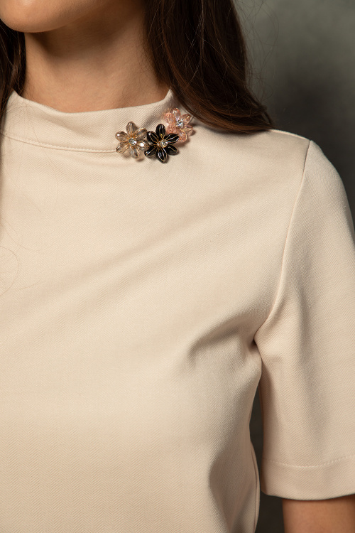 Рокля с поло и декорация