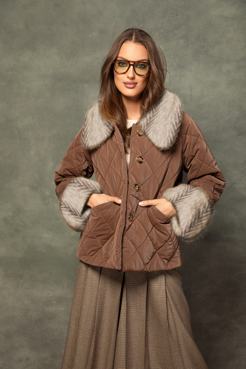 Кафяво ватирано яке с еко косъм