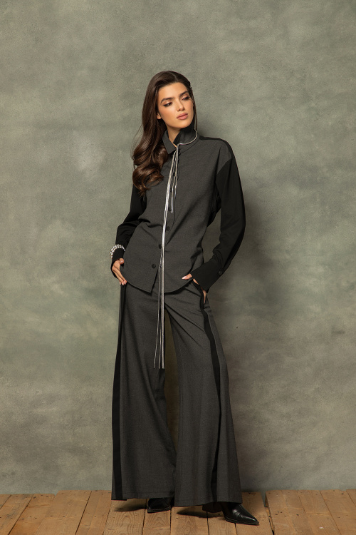 Разкроен панталон с черни кантове