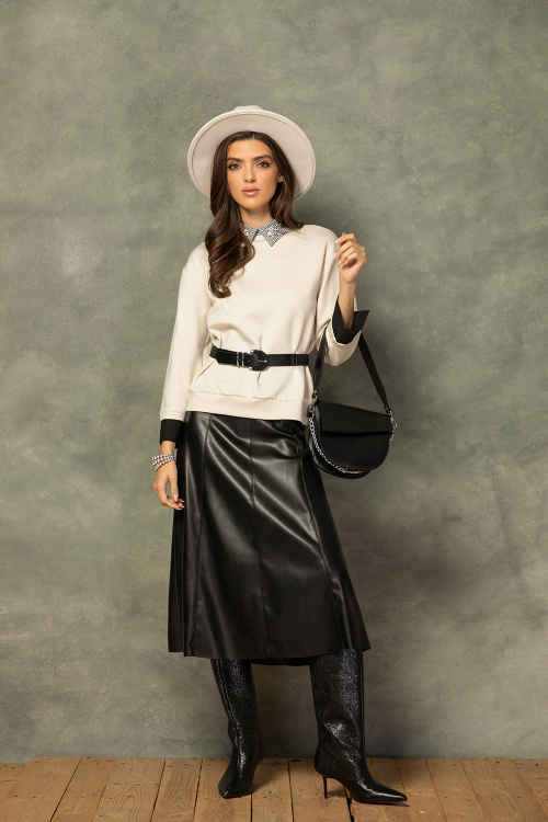 Кожена разкроена миди пола в черно