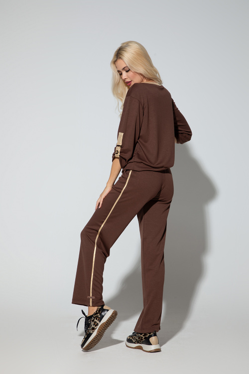 Свободен сет от панталон и блуза с апликация