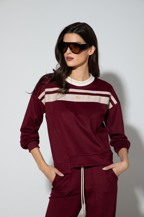 Сет от панталон и блуза с кантове в бордо