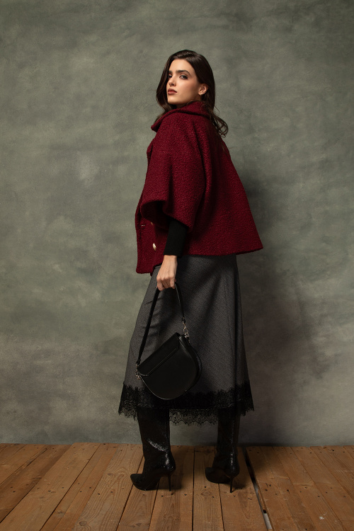 Палто от букле в вишнево