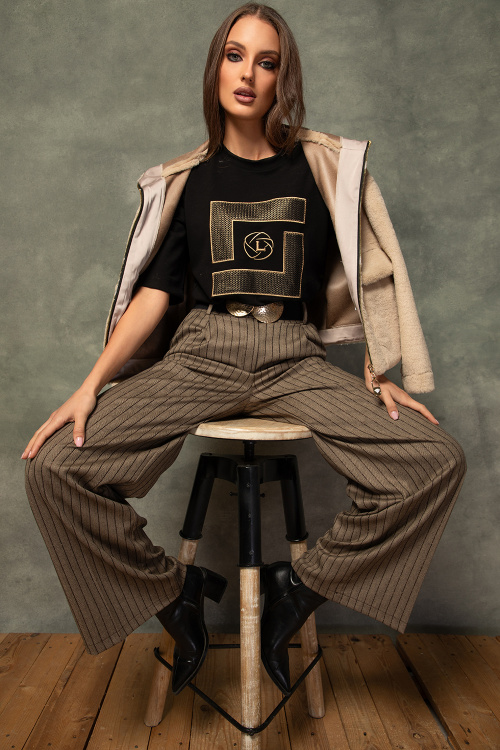 Блуза с апликация лого