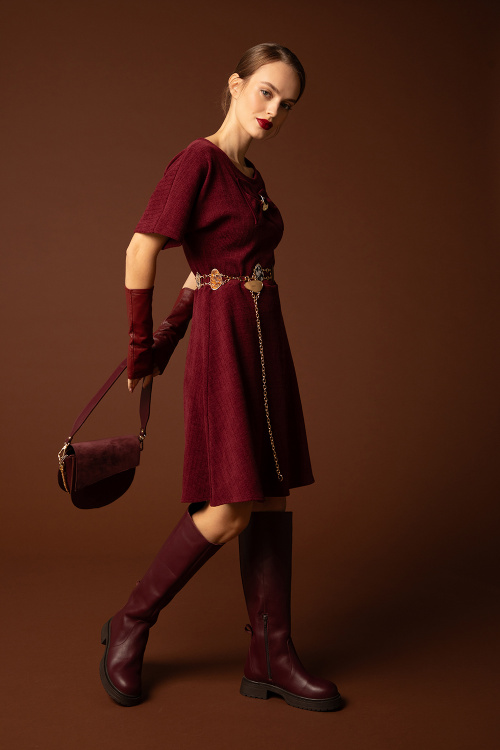 Разкроена рокля с пандела