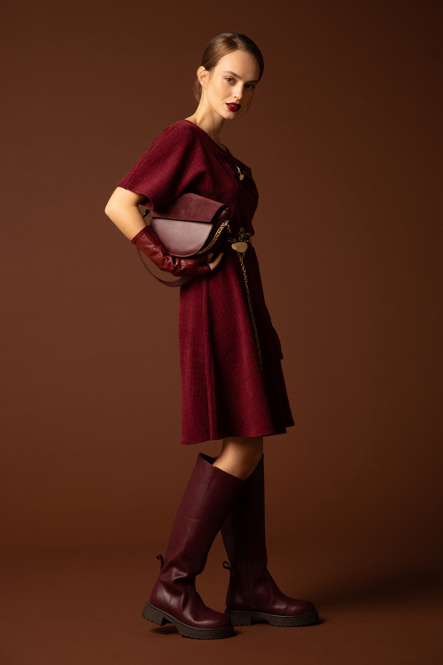 Разкроена рокля с пандела