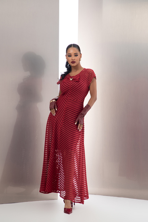 Миди рокля от мрежа в бордо