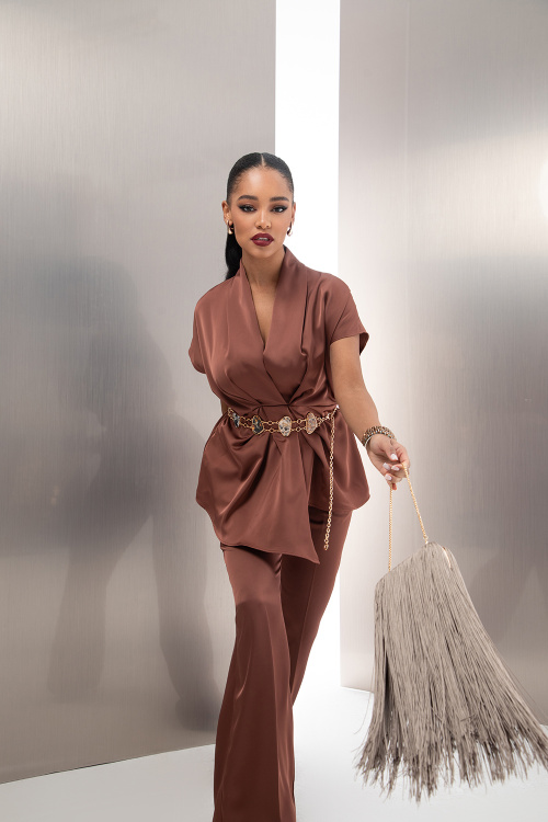 Сатенен сет от две части в шоко цвят