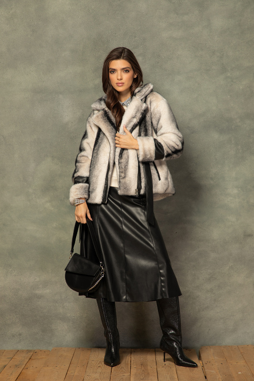 Елегантна черна чанта от 100% естествена кожа