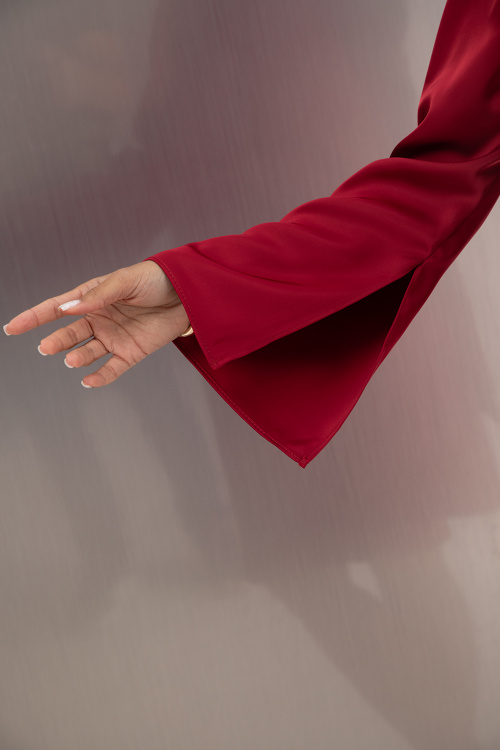 Сатенирана рокля с шал яка