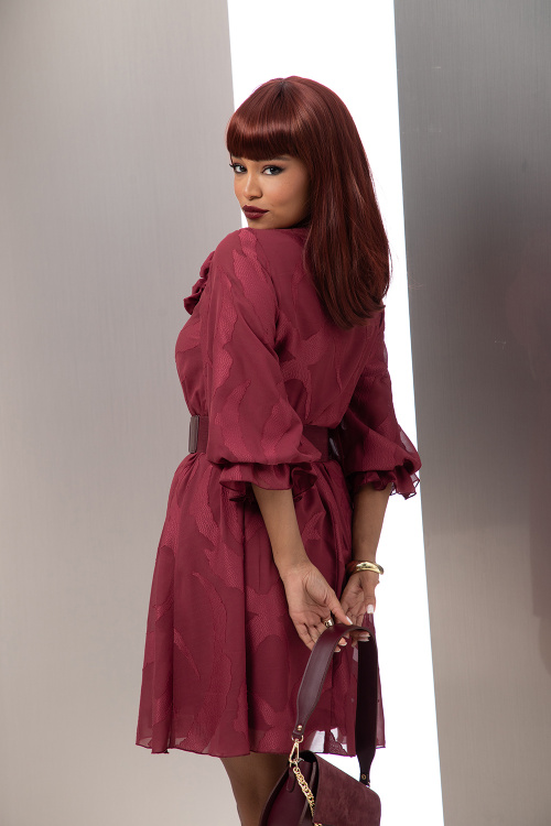 Рокля от ефектен шифон с рози