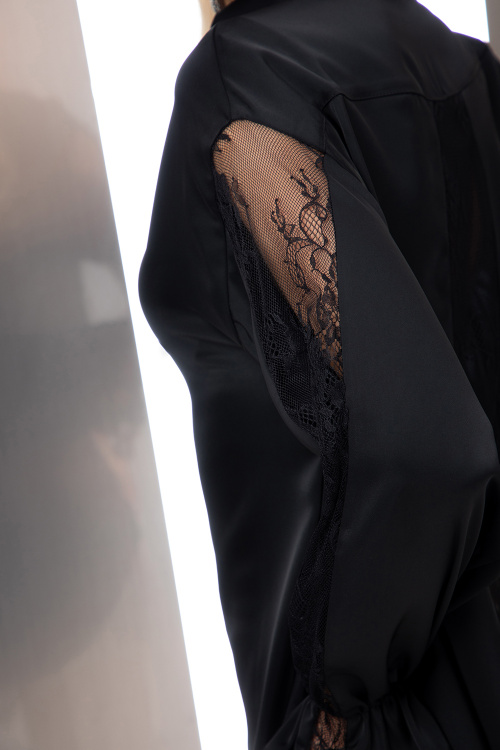 Удължена риза с дантела