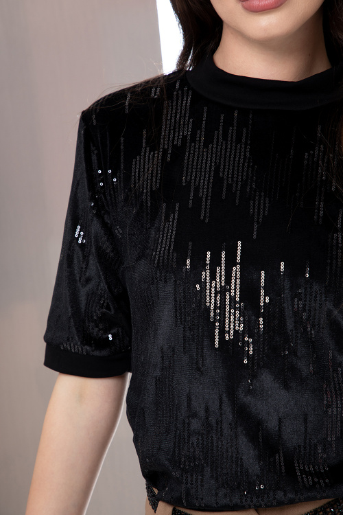 Блуза от кадифе с пайети