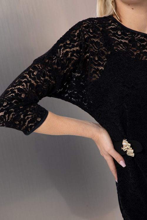 Двойна рокля от дантела с акцент