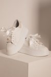 Обувки Luxe - White